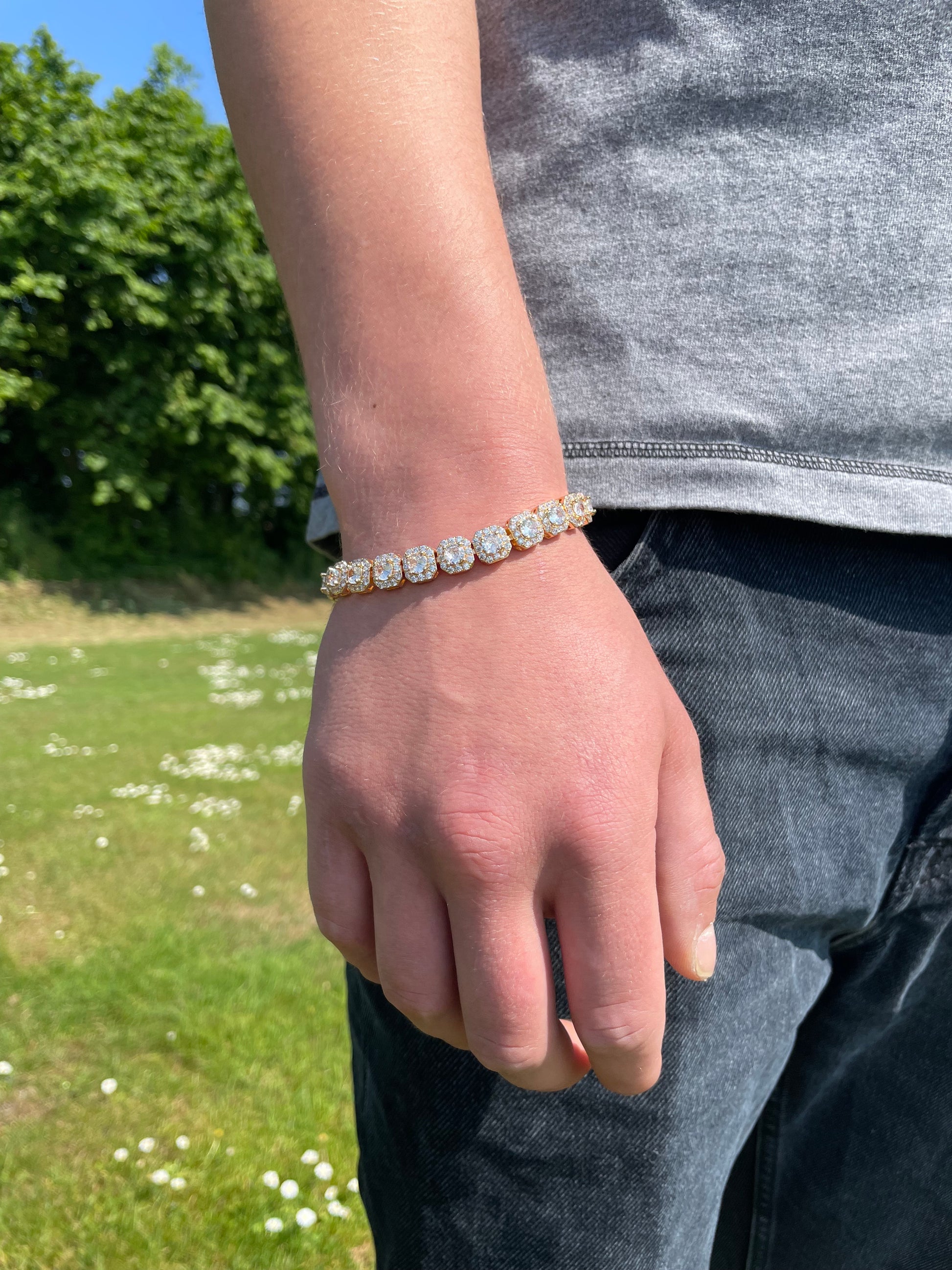 Clustered Tennis Bracelet 9MM - Sixteenx Jewelry